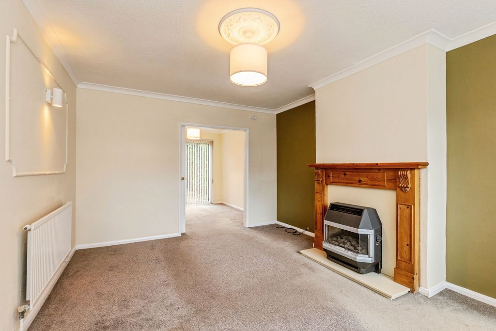 Property photo 3 of 20 Living Room