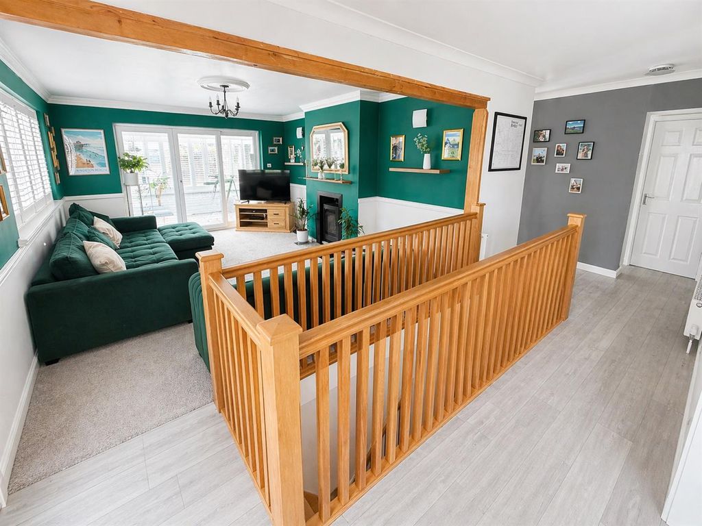 Property photo 3 of 23