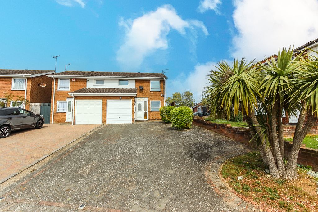 Property photo 2 of 13