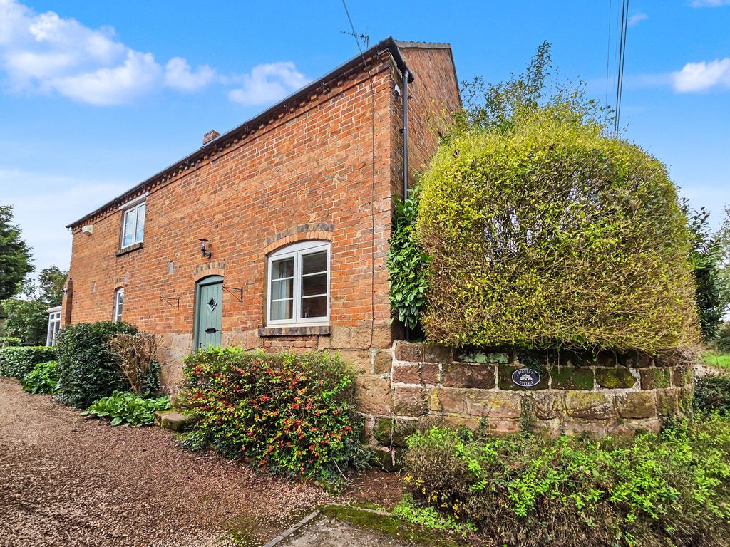 Property photo 2 of 27