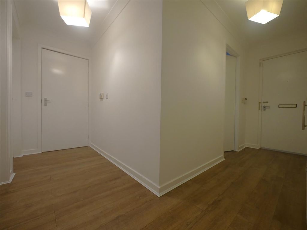 Property photo 2 of 9 P2110368.Jpg