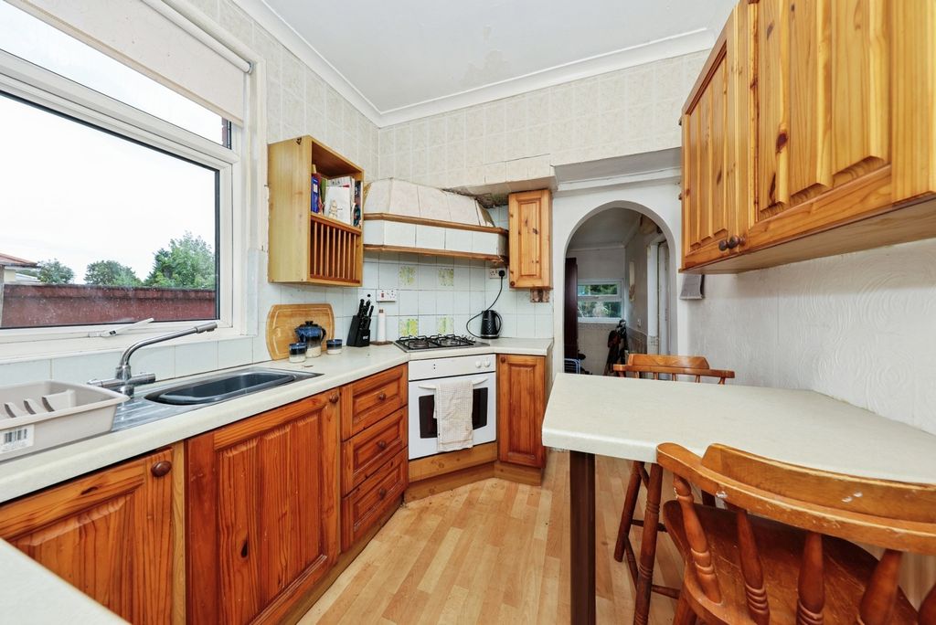 Property photo 2 of 22 Pbox-Img.Jpg