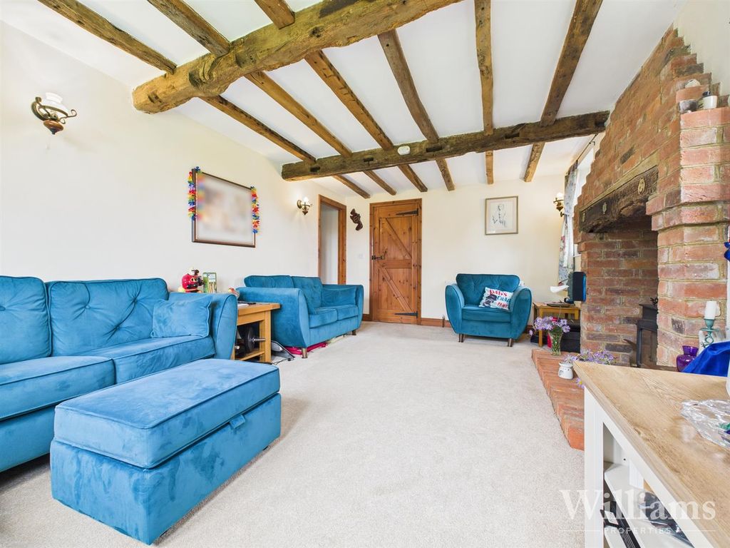 Property photo 3 of 18 Cam02861G0-Pr0489-Still016.Jpg