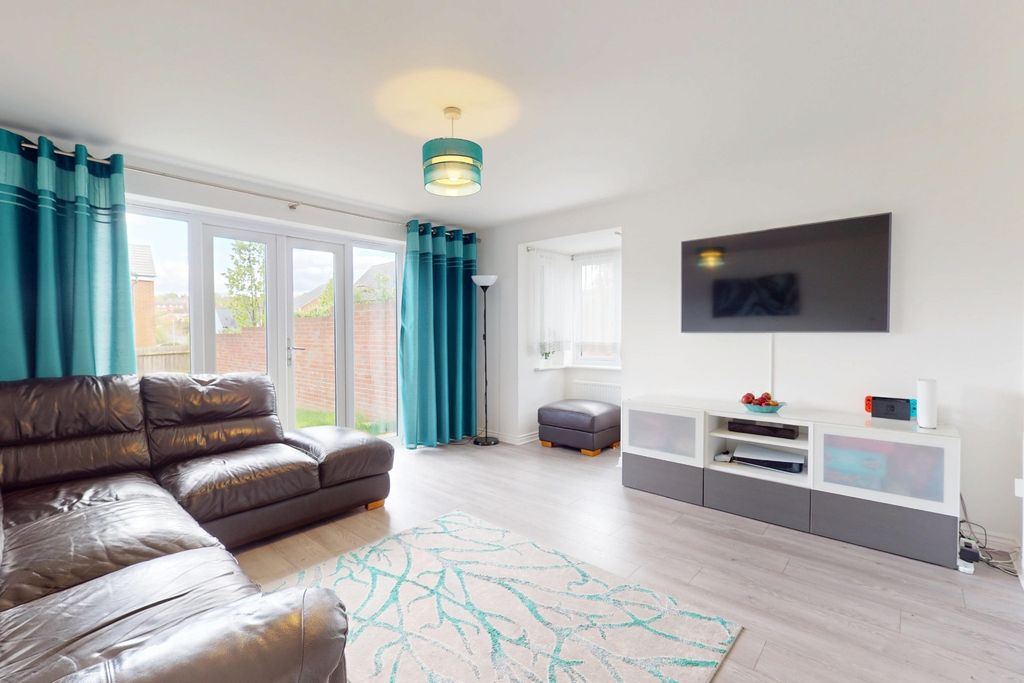 Property photo 3 of 22 5027225