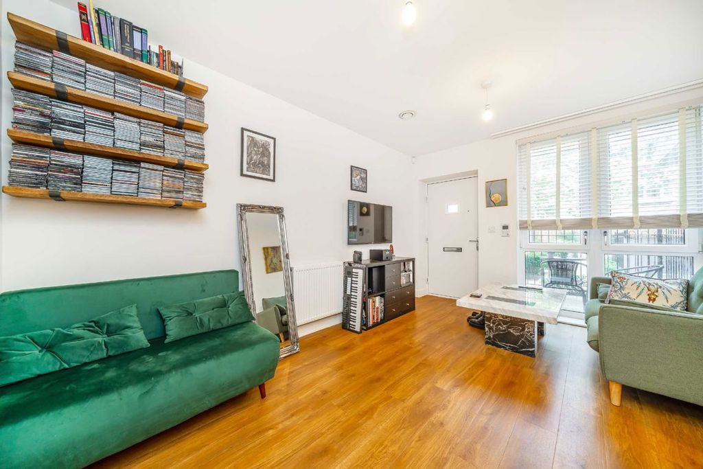 Property photo 2 of 6