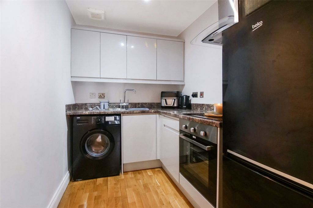 Property photo 3 of 18 Picture No. 13