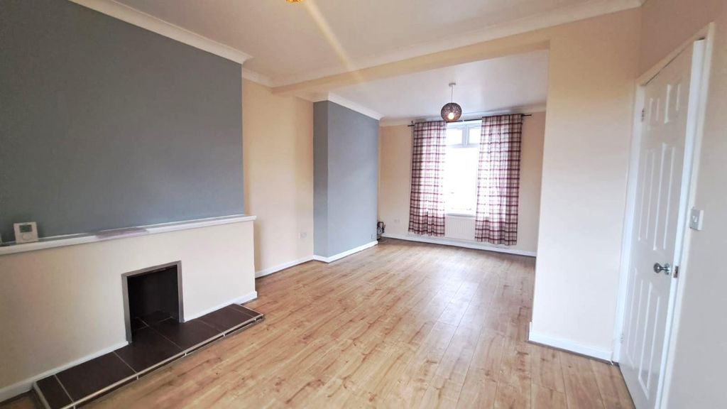 Property photo 3 of 22