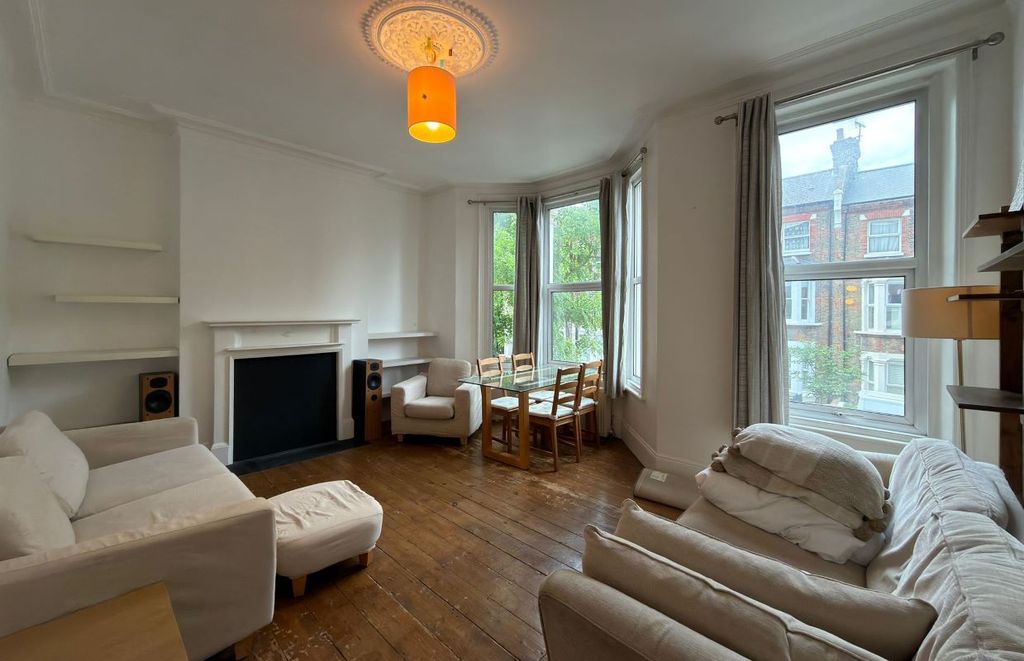 Property photo 2 of 11