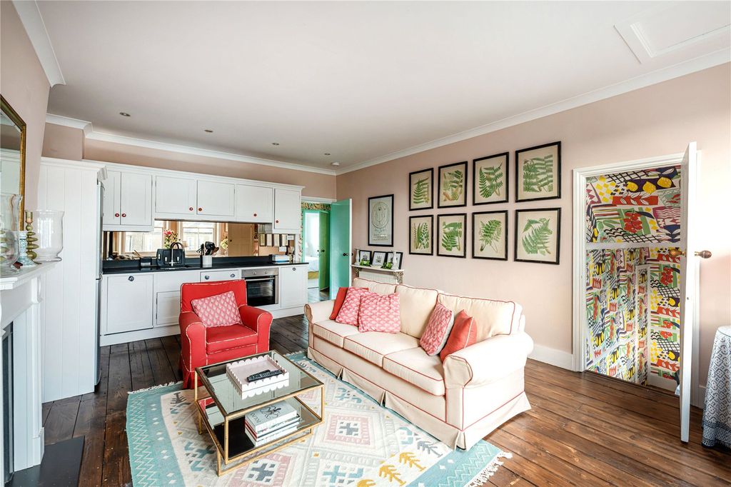 Property photo 1 of 7 Beautiful Design