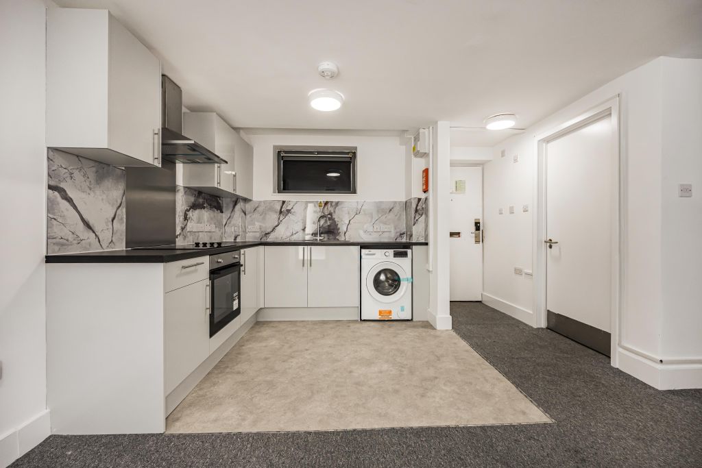 Property photo 2 of 7