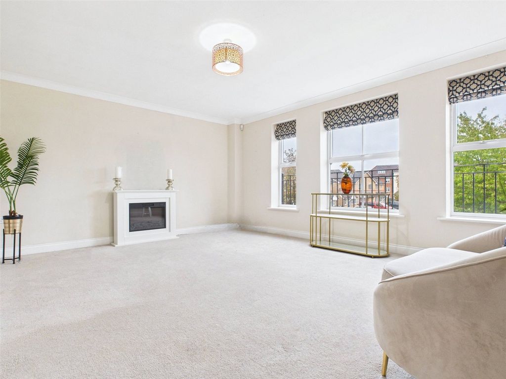 Property photo 3 of 21 Picture No. 10