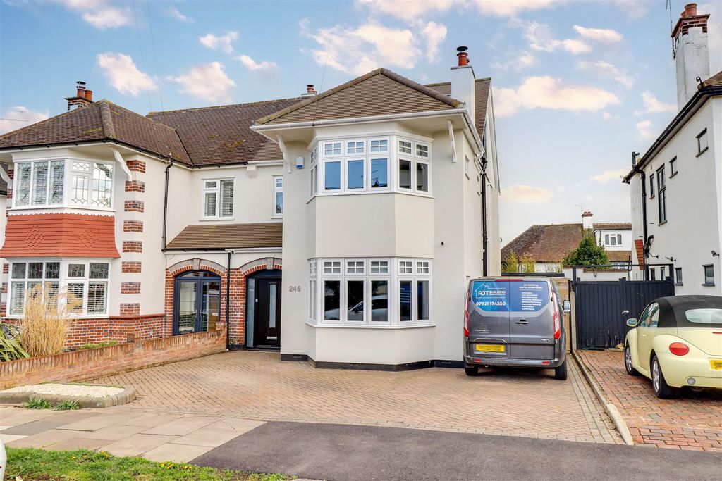 Property photo 1 of 30