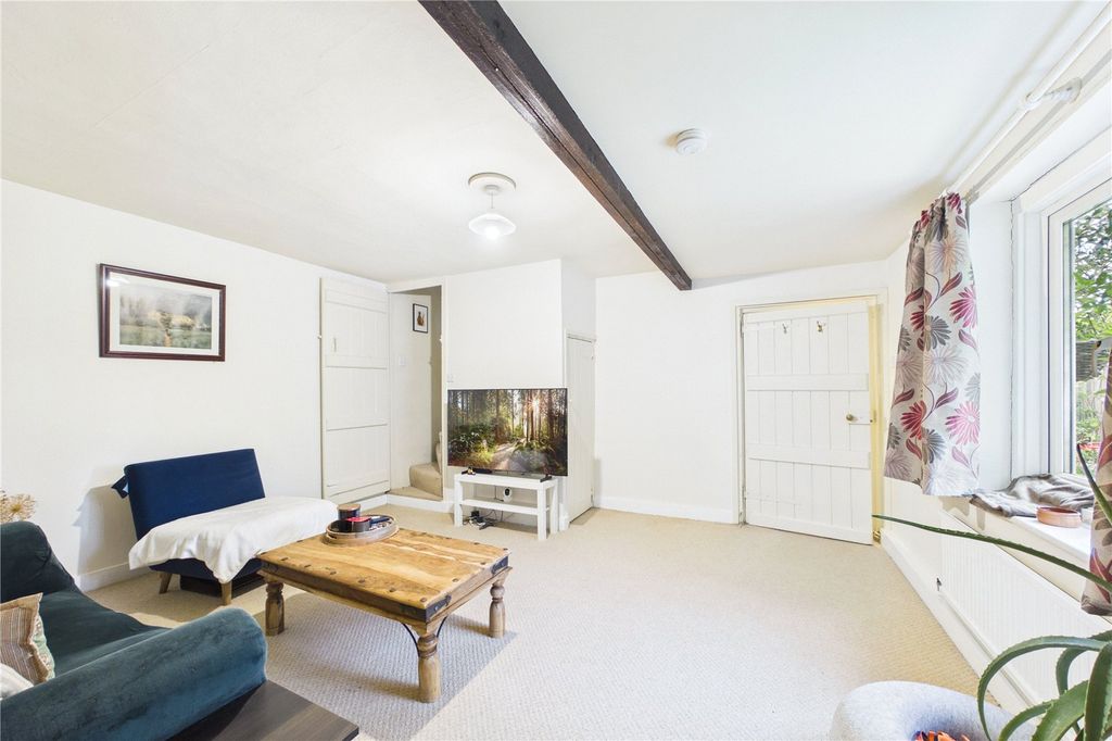 Property photo 3 of 11 Picture No. 12