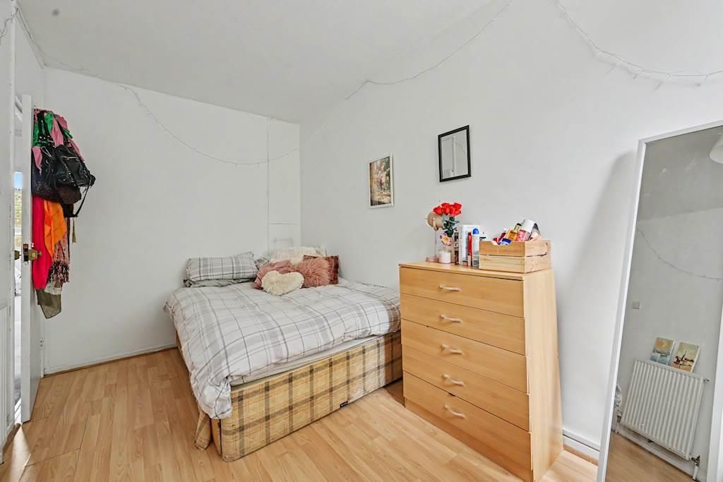 Property photo 3 of 16 05-Aa23Gcpmsc - 13 Munster Sq - Bedroom 5 -Origina