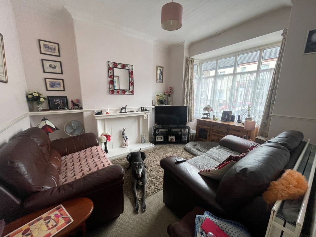 Property photo 3 of 13