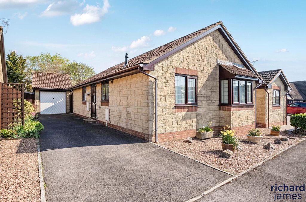 Property photo 1 of 16 c9E6A118E61d46698A2c279E46E26064