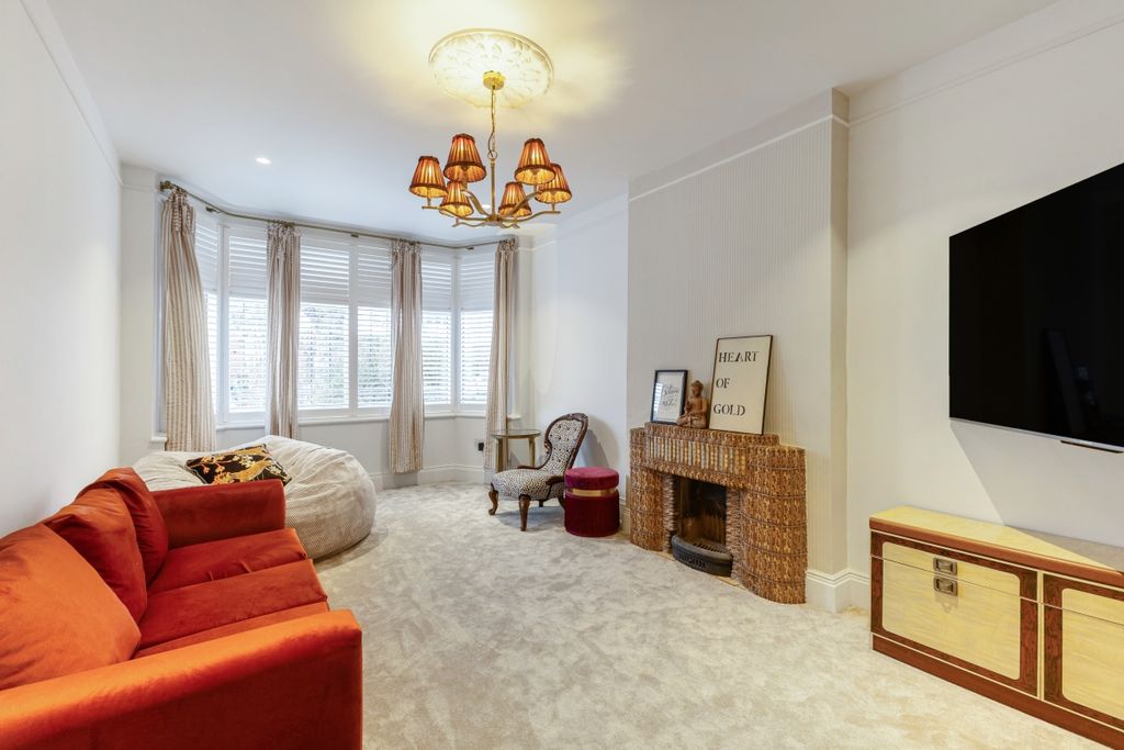 Property photo 1 of 17 101426