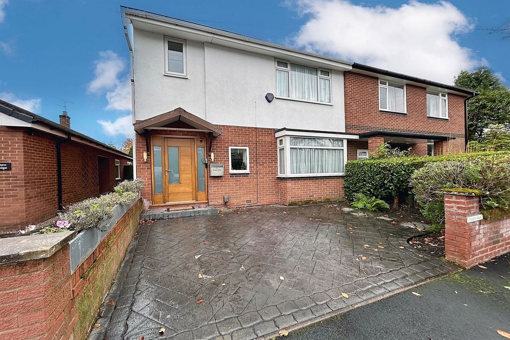 Property photo 1 of 25 (Main)