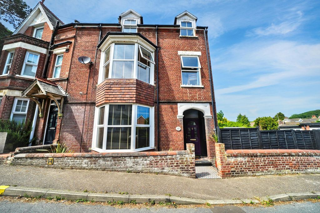 Property photo 1 of 27