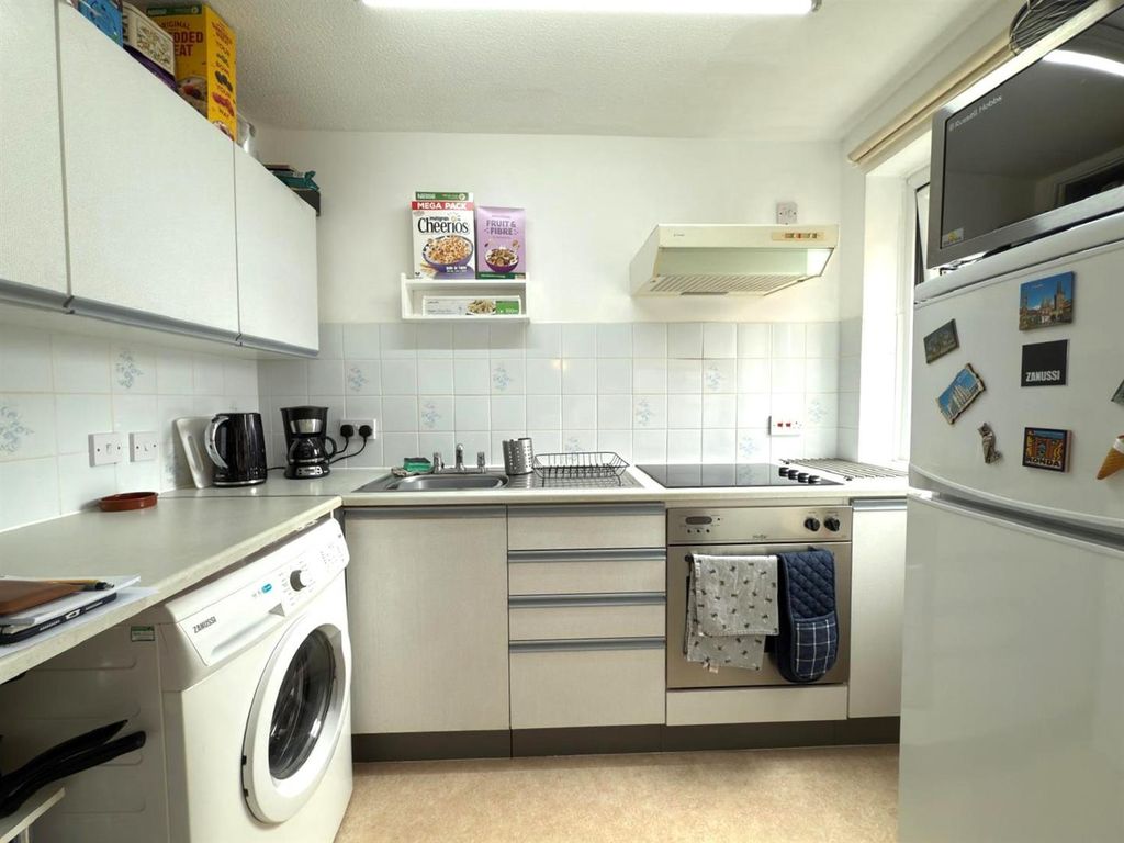 Property photo 3 of 5 6.Jpeg