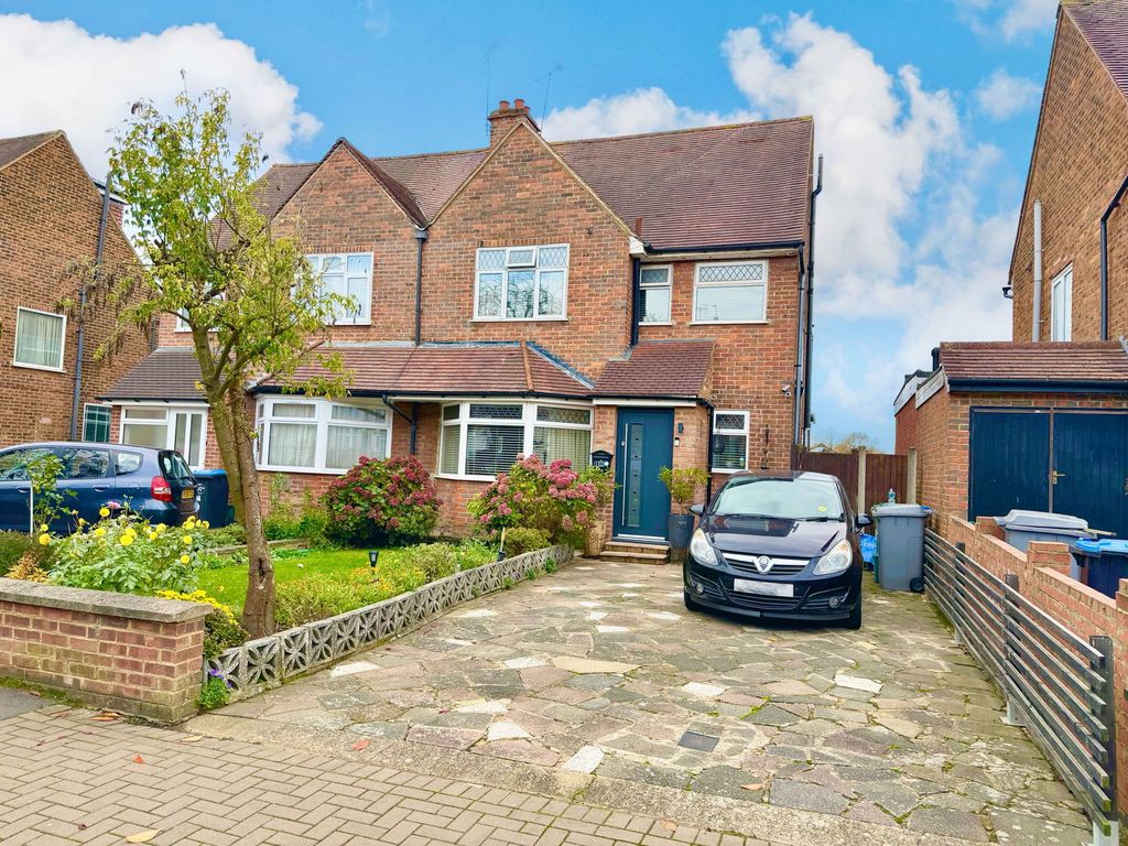 Property photo 3 of 24