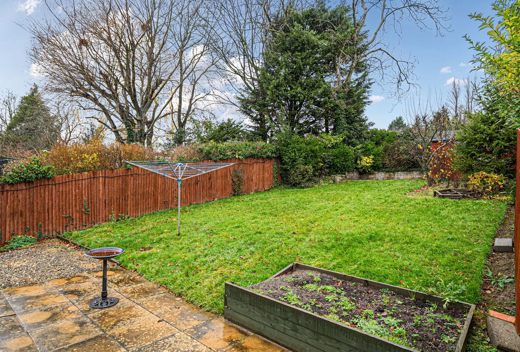 Property photo 3 of 24 Garden