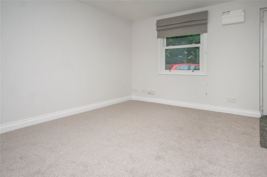 Property photo 3 of 9 Picture No. 38