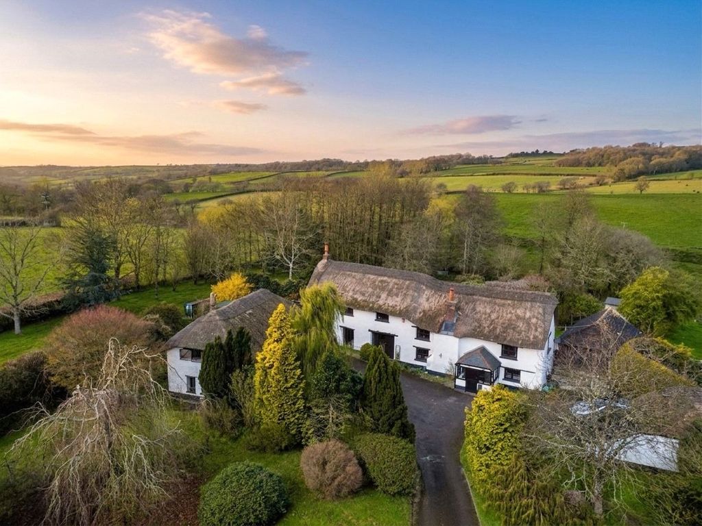 Property photo 1 of 30 North Barwick