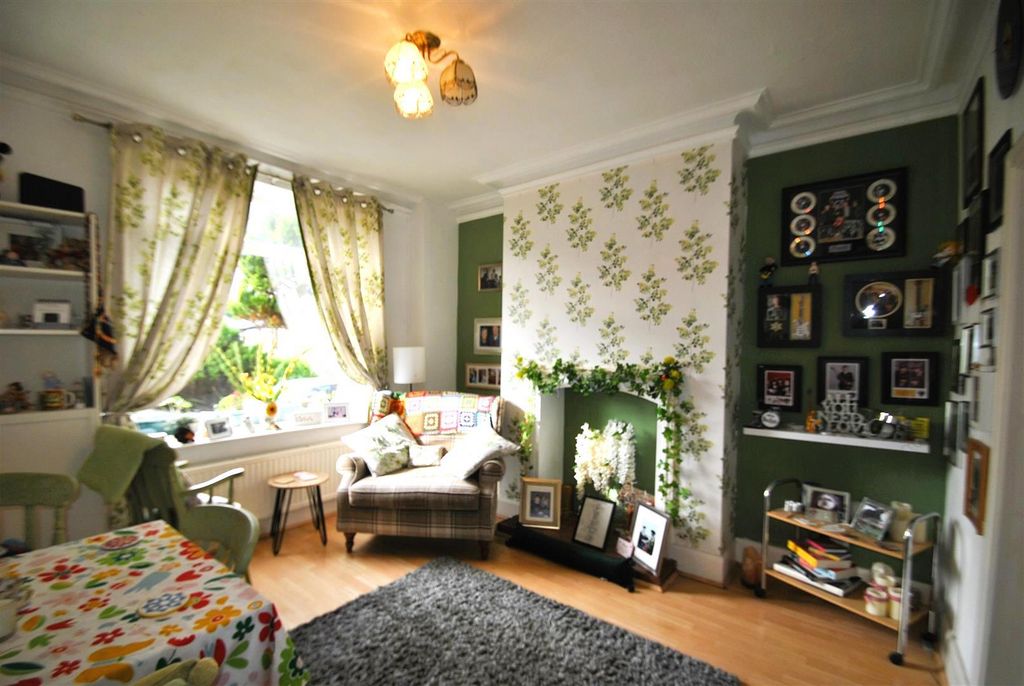 Property photo 3 of 19 W75i5Sst.Png