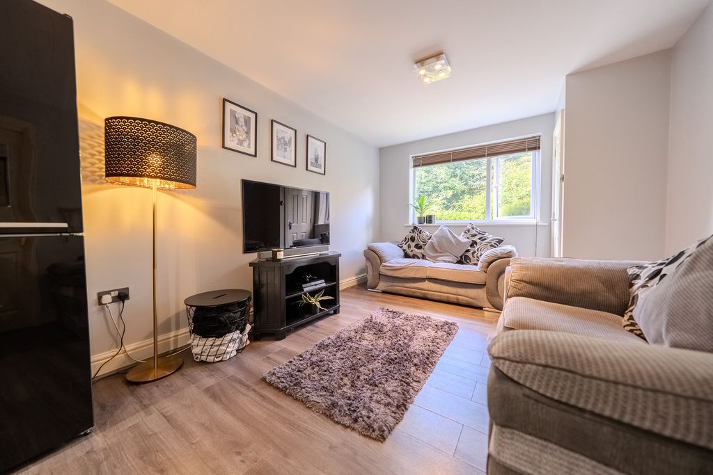 Property photo 1 of 11 Dsc00104-Hdr