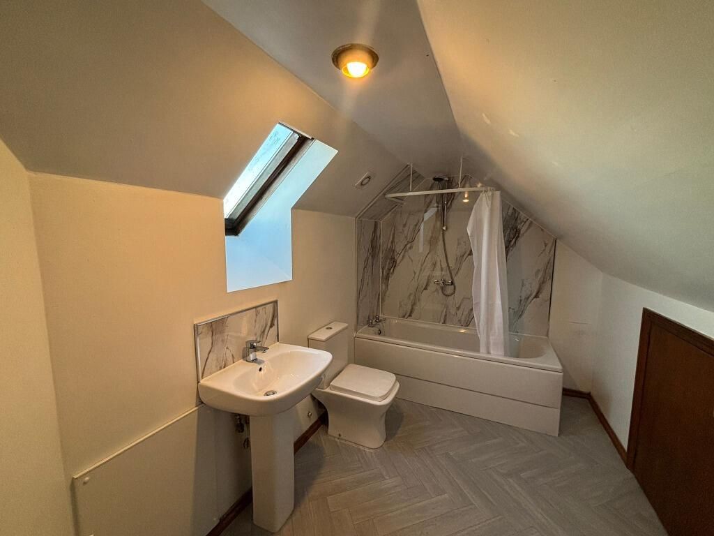 Property photo 3 of 9 9