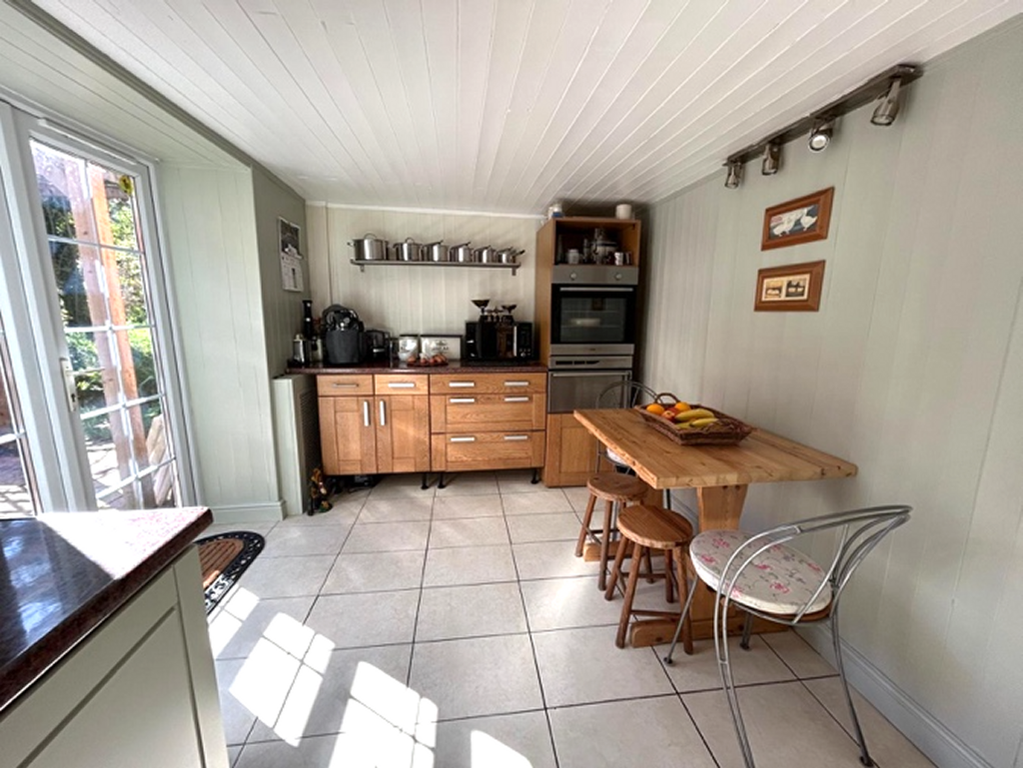 Property photo 3 of 45