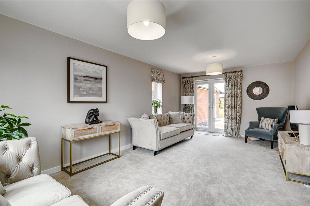 Property photo 2 of 18 Picture No. 28