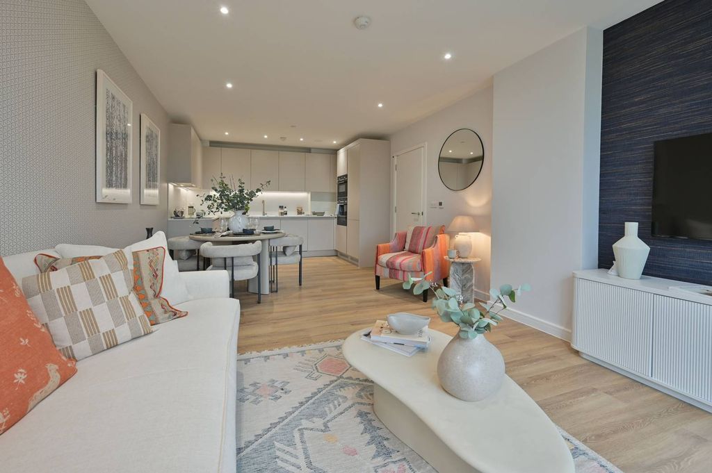 Property photo 3 of 38