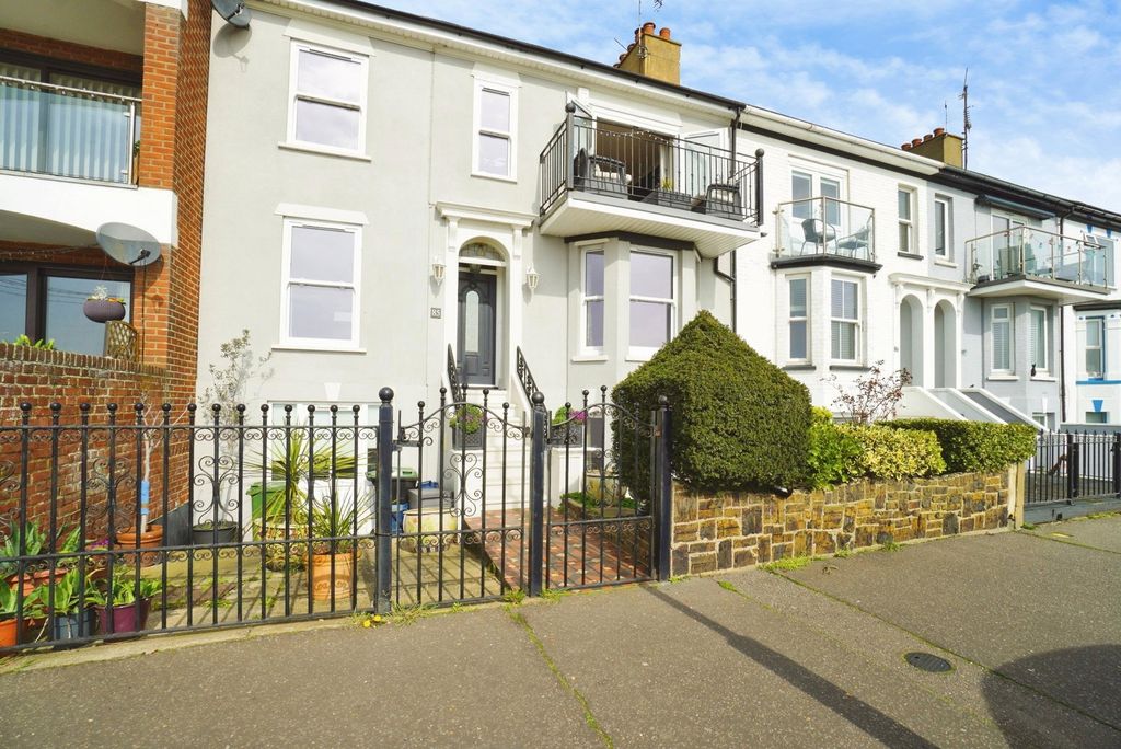 Property photo 1 of 24