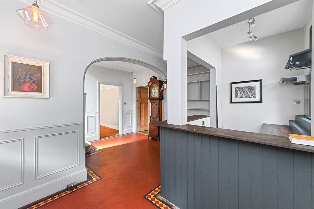 Additional image 14 of 6 bed detached house to rentVictoria Embankment NG2