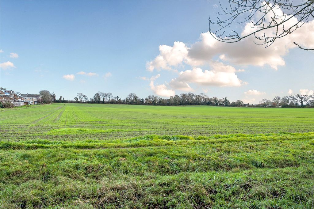 Property photo 2 of 11 Picture No. 27