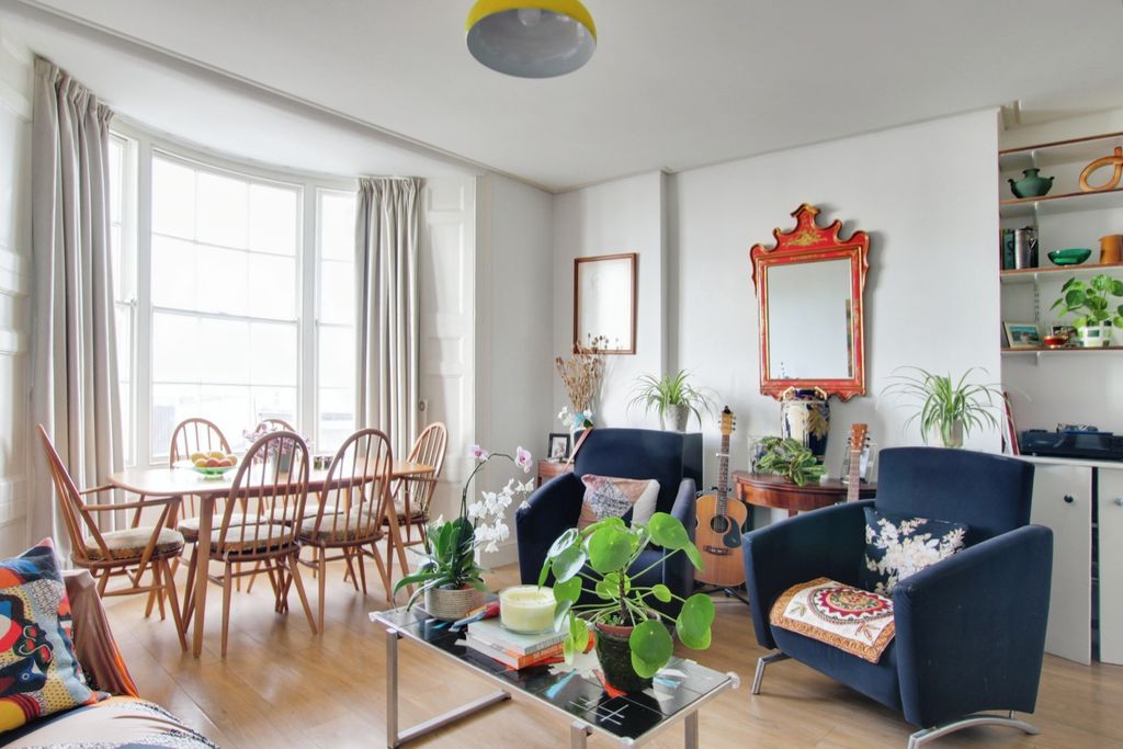 Property photo 2 of 17 Photography