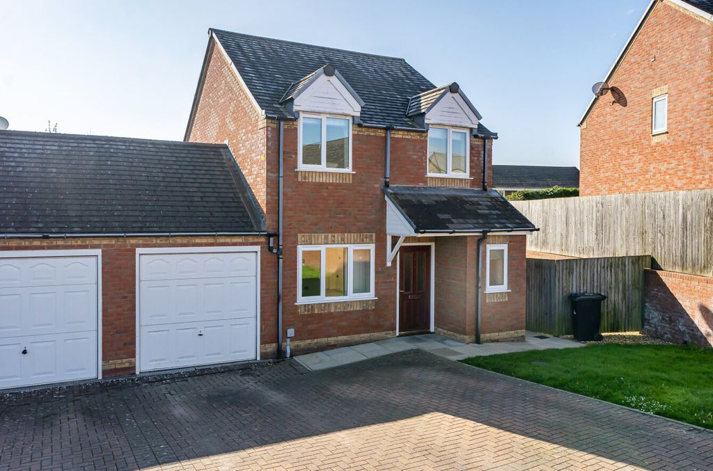 Property photo 1 of 23 1447369-23-69E630...