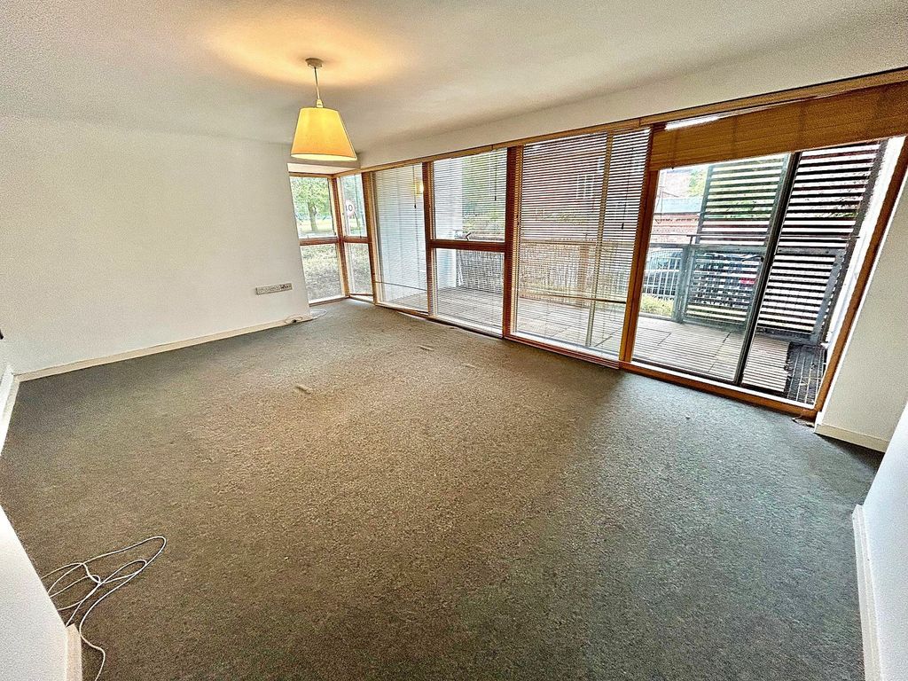 Property photo 3 of 13 Living Room