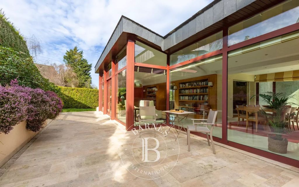 Property photo 1 of 46