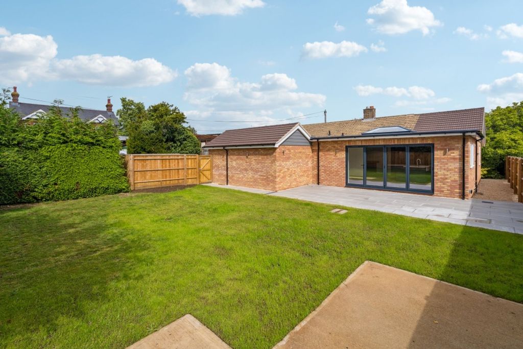 Property photo 3 of 33 Photo 27