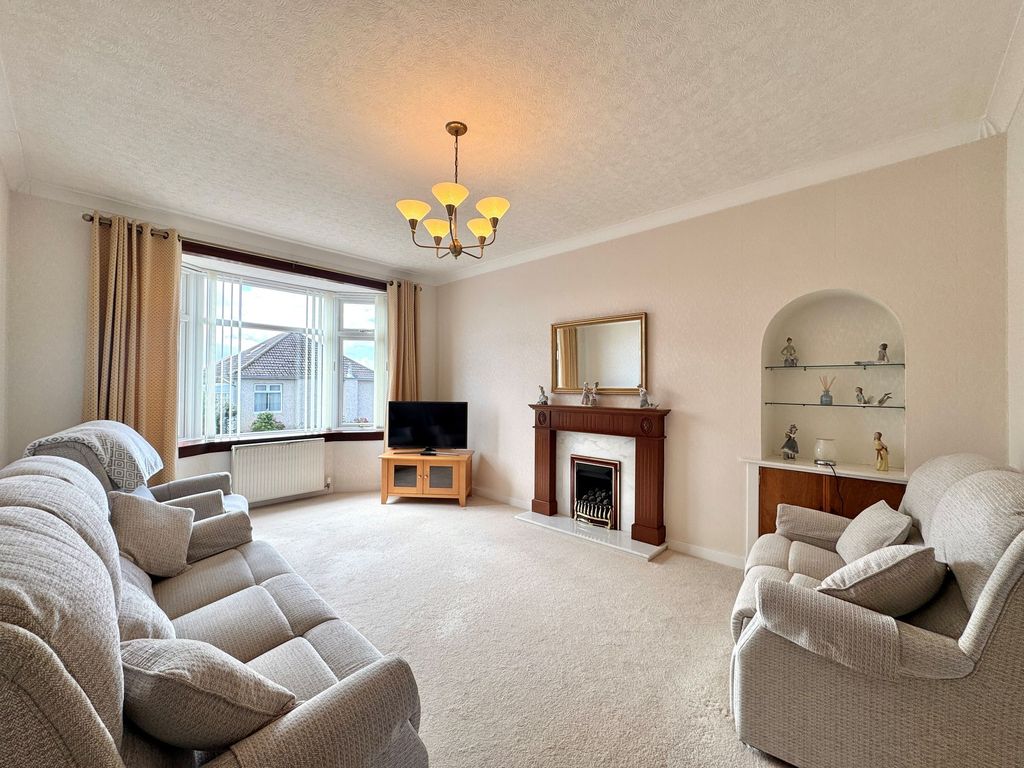 Property photo 2 of 25
