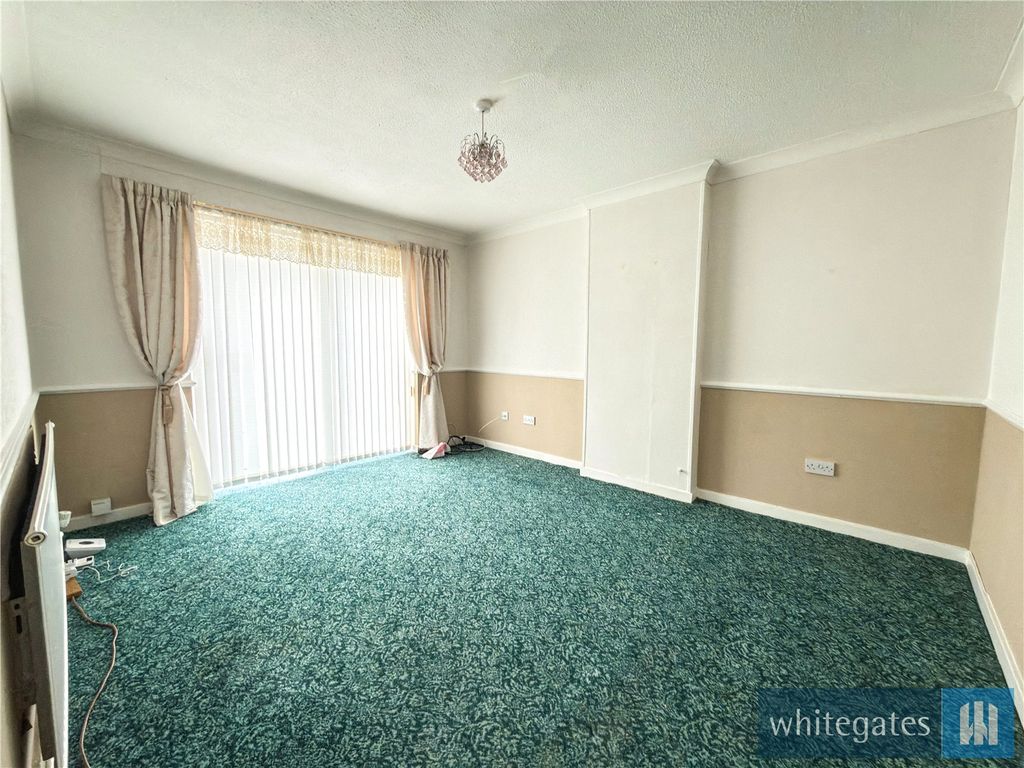 Property photo 3 of 10 Picture No. 12