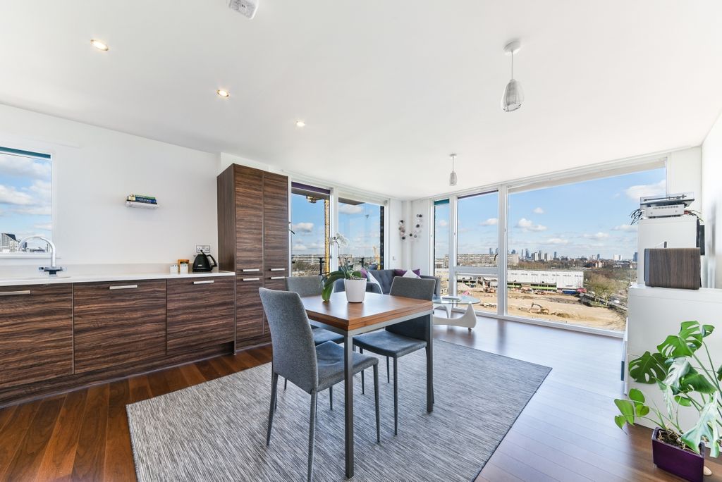 Property photo 2 of 9 Arments Court,45-20
