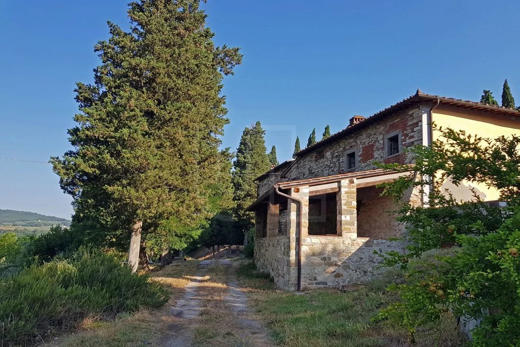 Property photo 2 of 18