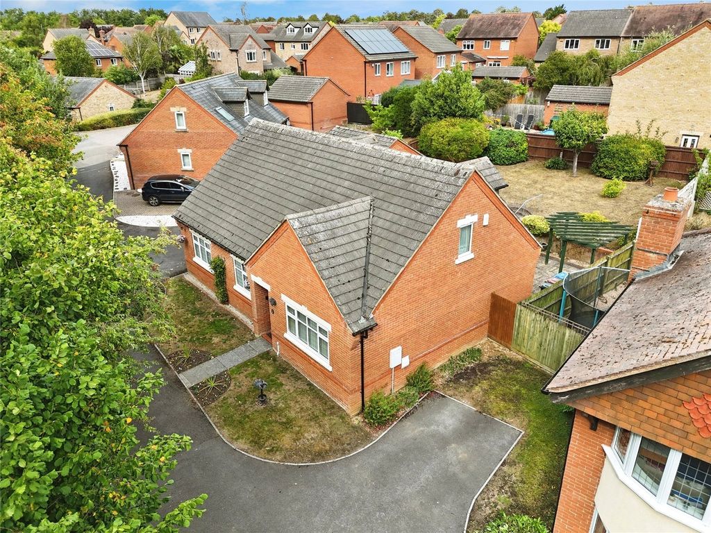 Property photo 2 of 29 Picture No. 49