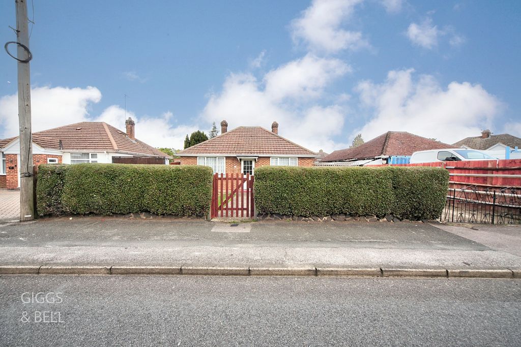 Property photo 3 of 16 4508362