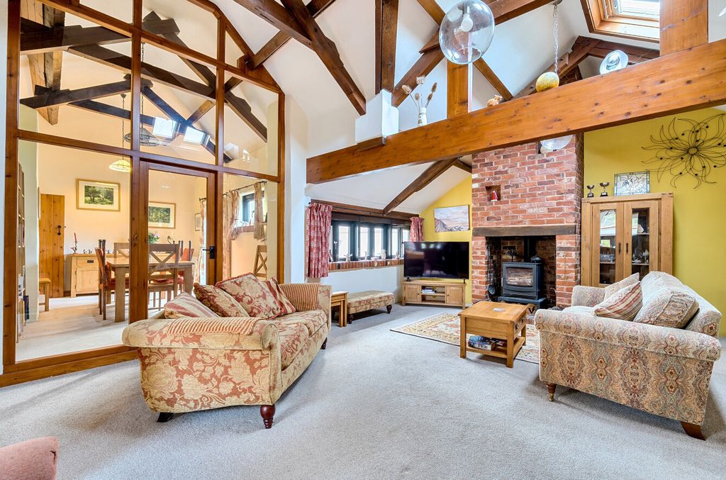 Property photo 2 of 23 Sitting/Dining Room