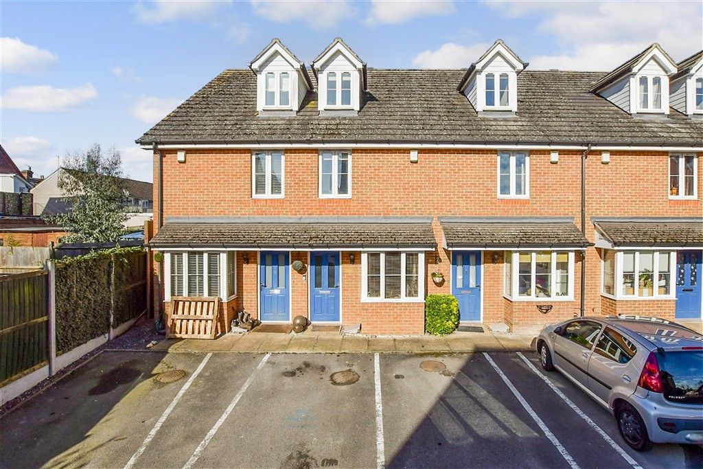 Property photo 1 of 15 External (Web)